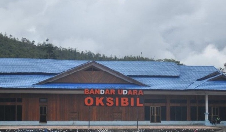 title Pesawat Kargo Ditembaki Kelompok Bersenjata saat Hendak Mendarat di Bandara Oksibil Pesawat Kargo Ditembaki Kelompok Bersenjata saat Hendak Mendarat di Bandara Oksibil