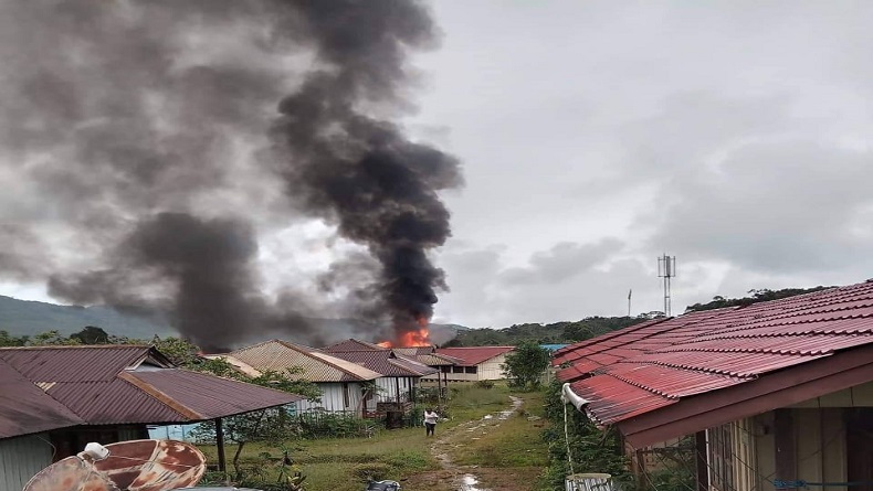 Breaking News, SMK Negeri 1 Oksibil Pegunungan Bintang Dibakar OTK