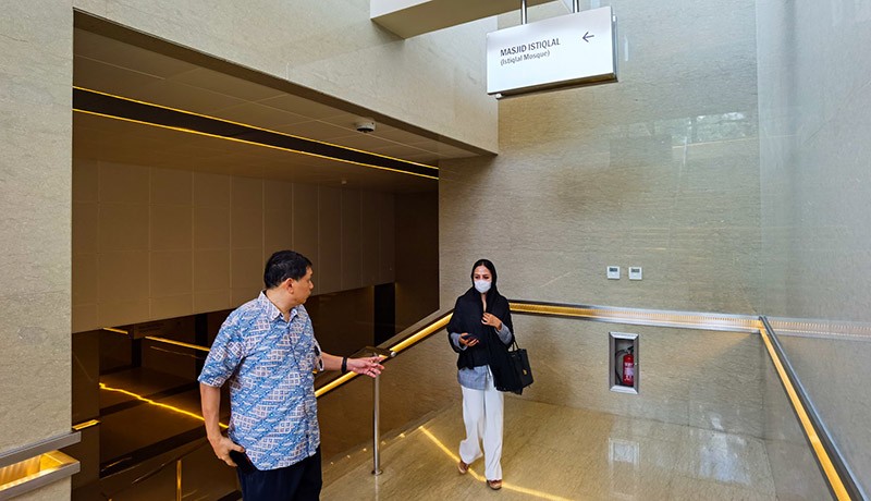 Melintasi Terowongan Silaturahmi Penghubung Masjid Istiqlal - Gereja Katedral - Bagian 4