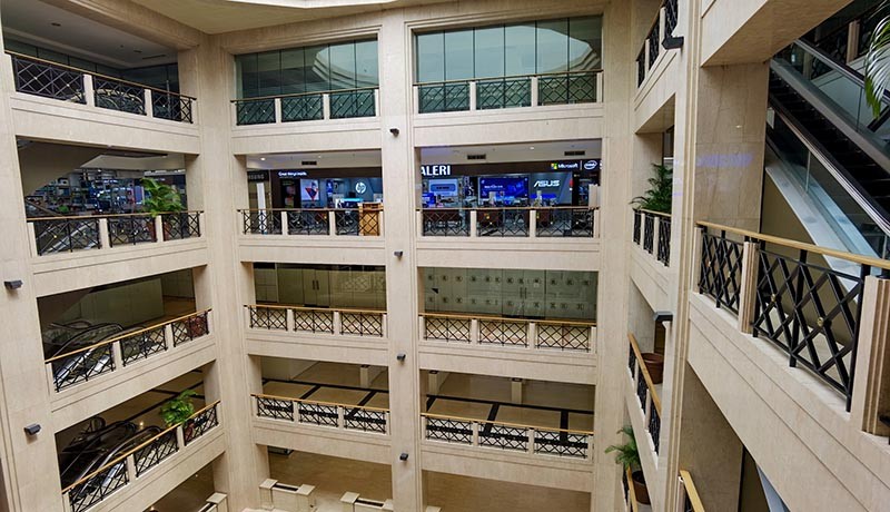 Foto Mal Legendaris di Jakarta Kini Sepi Seperti Kuburan - Bagian 2