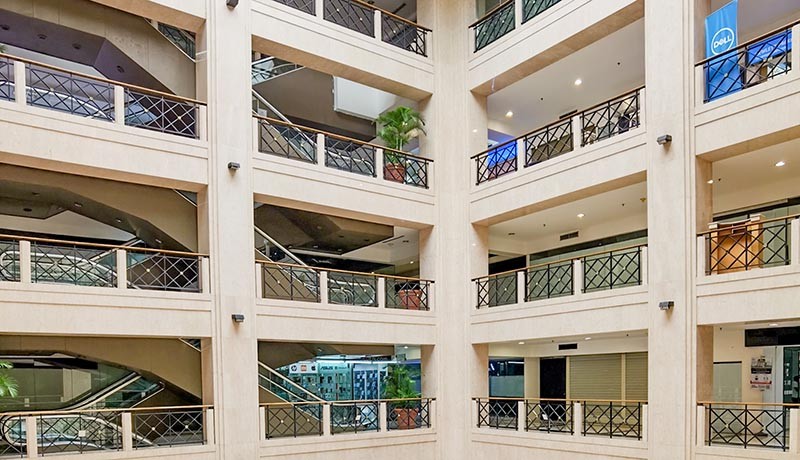 Foto Mal Legendaris di Jakarta Kini Sepi Seperti Kuburan - Bagian 1