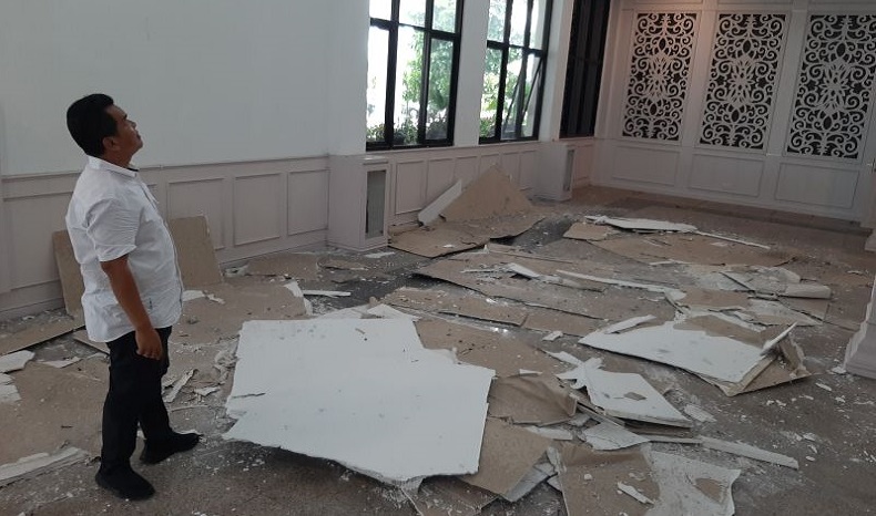 Plafon Kantor DPRD Kepri Ambruk Diterjang Angin Kencang, Begini Penampakannya