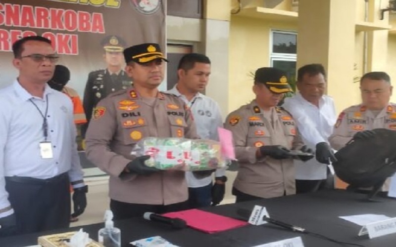 Polres OKI Gagalkan Penyelundupan 4,3 Kg Sabu, Kurirnya Seorang Montir 