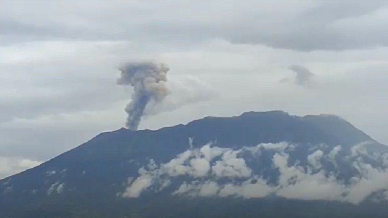 Gunung Marapi Erupsi Semburkan Abu Vulkanik 3 Km, Ini Rekomendasi PVMBG