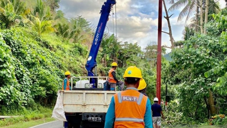 title Cuaca Ekstrem, Ini Daerah Terdampak hingga Pasokan Listrik Terhenti Cuaca Ekstrem, Ini Daerah Terdampak hingga Pasokan Listrik Terhenti