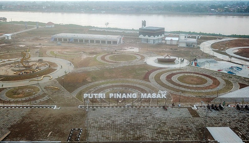 Proyek Taman Tepi Sungai Batanghari Sebesar Rp35 M Molor Pembangunannya - Bagian 2