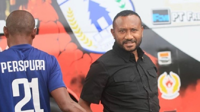 title Kontrak Habis, Politikus Muda Papua Yan Mandenas Tak Lagi Jabat Manajer Persipura Kontrak Habis, Politikus Muda Papua Yan Mandenas Tak Lagi Jabat Manajer Persipura