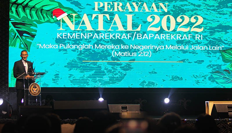 Wamenparekraf Angela Tanoesoedibjo Hadiri Perayaan Natal Kemenparekraf - Bagian 3