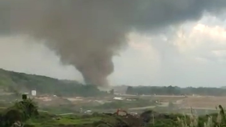 Puting Beliung Terjang Kawasan Proyek Tol Cisumdawu Sumedang