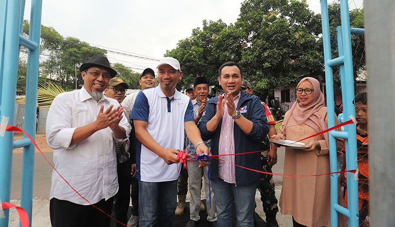 Ketua DPW Partai Perindo DKI Jakarta Effendi Syahputra Resmikan Lapangan Serbaguna - Bagian 1