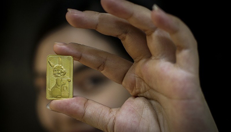 Emas Batangan Gambar Kelinci Edisi Imlek, Harga Rp8,9 Juta - Bagian 2