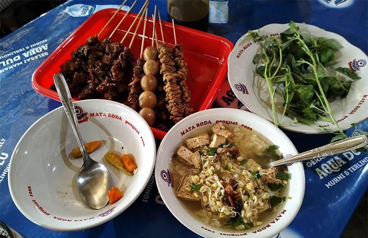 Kuliner Legendaris Yogyakarta, Soto Kemangi Kemasan 500 Mangkok Terjual ...