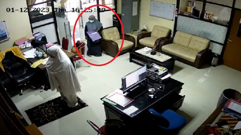 Viral Aksi Pencurian di Kampus UNP, Pelaku Pakai Baju Gamis Ambil Tas Wakil Dekan