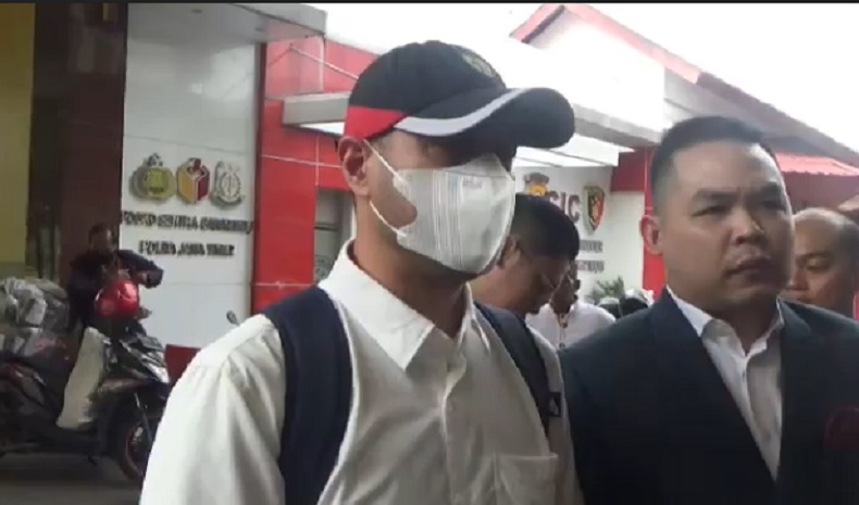 Ferry Irawan Bergetar Ajak Venna Berdamai: Abi Mohon Ini Rumah Tangga Kita