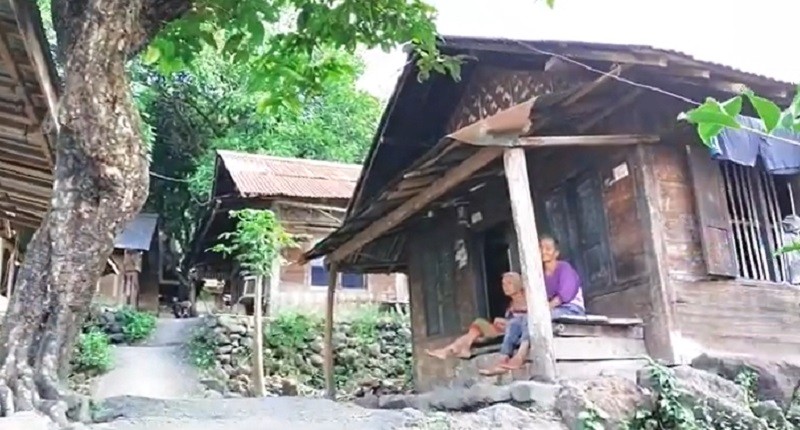 title Kampung Adat Jalawastu Brebes, Diyakini Tanah Suci dan Tempat Tinggal Para Dewa Kampung Adat Jalawastu Brebes, Diyakini Tanah Suci dan Tempat Tinggal Para Dewa