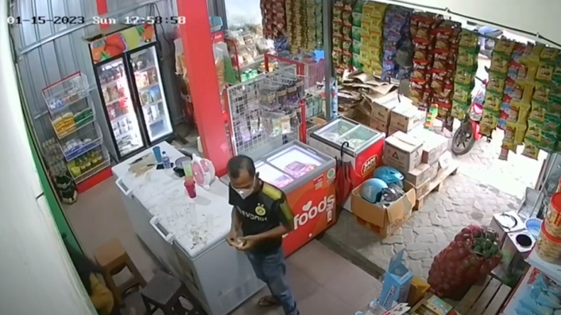 Pura-Pura Beli Kecap, Pencuri di Bandarlampung Gasak Ponsel Penjaga Warung