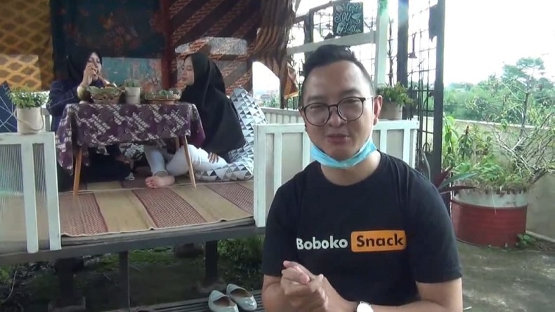 Pemuda Ngamprah KBB Sukses Berkat Old Sundanese Snack, Omzet Ratusan Juta per Bulan
