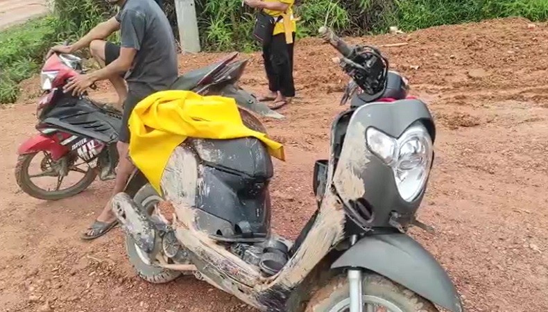 Kecelakaan Maut, 2 Ibu Rumah Tangga Tewas Terlindas Truk di Bangka Barat