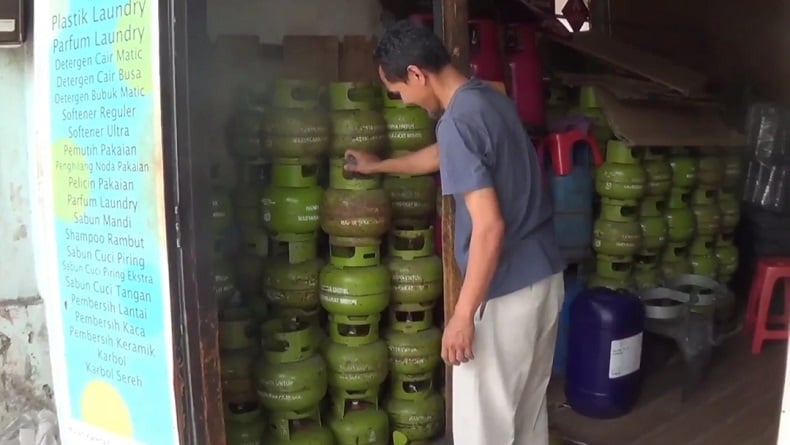 Warga Bandung Keluhkan Aturan Pembatasan Pembelian Gas Elpiji 3 Kg ...