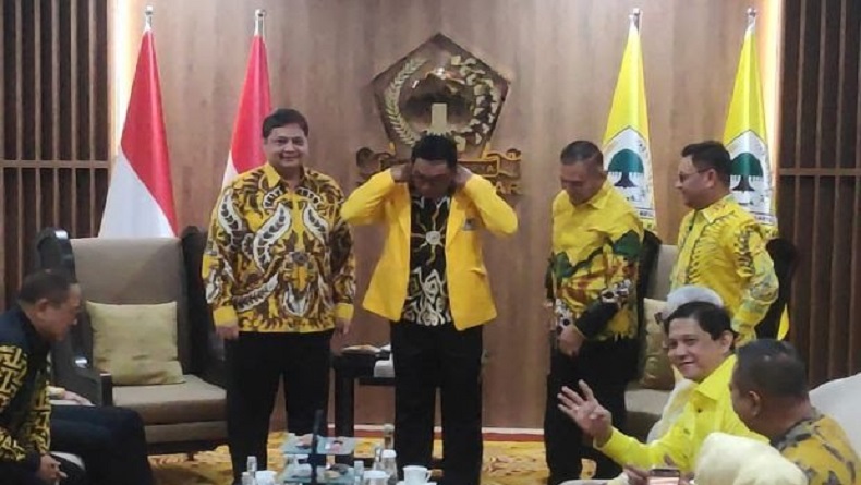 Partai Golkar Beri Ridwan Kamil Golden Ticket Pilgub Jabar 2024