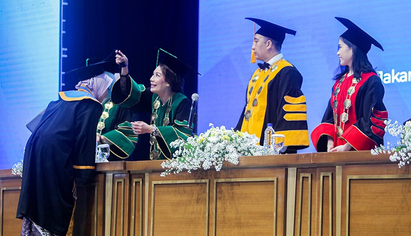 Foto Wisuda Angkatan Pertama MNC University  - Bagian 1