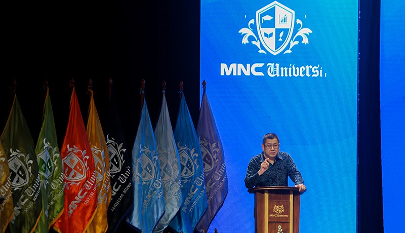 Foto Wisuda Angkatan Pertama MNC University  - Bagian 4