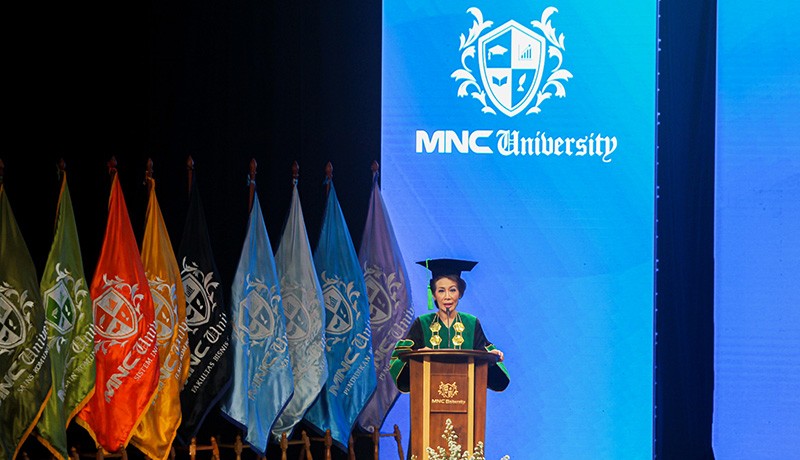 Foto Wisuda Angkatan Pertama MNC University  - Bagian 3