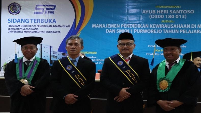 UMS Kukuhkan 2 Doktor Baru dari Program Pendidikan Agama Islam