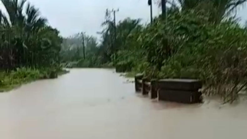 Diguyur Hujan Lebat, Jalan Penghubung Dua Desa di Bangka Barat Terendam Banjir 