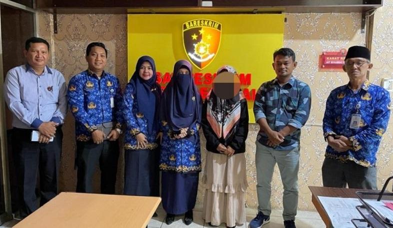 title Diamankan Polisi, Bocah Asal NTB Gagal Jadi Pekerja Migran Ilegal di Malaysia Diamankan Polisi, Bocah Asal NTB Gagal Jadi Pekerja Migran Ilegal di Malaysia