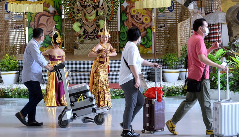 Libur Panjang Tahun Baru Imlek 2023, Bandara Ngurah Rai Bali Dipenuhi Wisatawan - Bagian 2