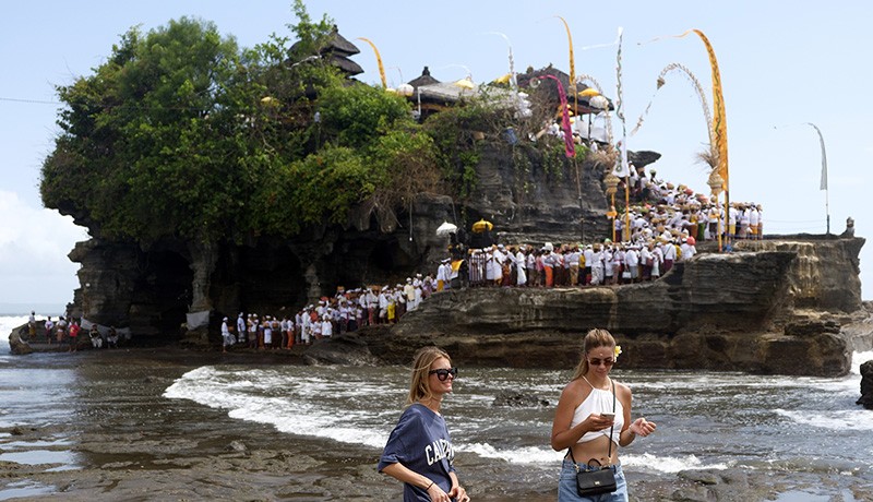 Waspada, Kawasan Wisata di Bali Berpotensi Hujan Disertai Petir Hari Ini dan Besok