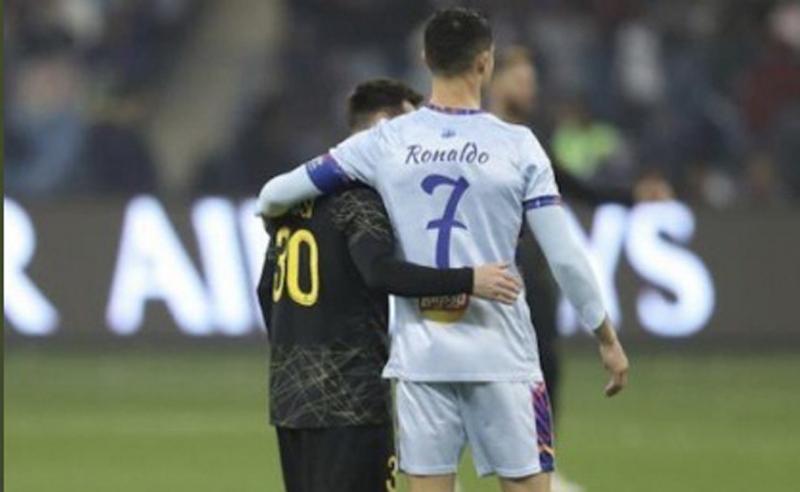 Cristiano Ronaldo usai Lawan Lionel Messi: Senang Jumpa Kawan Lama Cristiano Ronaldo usai Lawan Lionel Messi: Senang Jumpa Kawan Lama