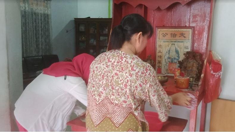 Kisah Keluarga dengan 4 Agama Berbeda di Jambi, Rayakan Imlek dalam Kebersamaan