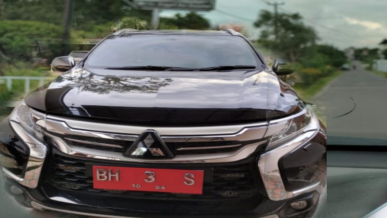 title Kaca Mobil Ketua DPRD Sarolangun Dilempar Busi oleh OTK, Diduga Modus Baru Begal Kaca Mobil Ketua DPRD Sarolangun Dilempar Busi oleh OTK, Diduga Modus Baru Begal
