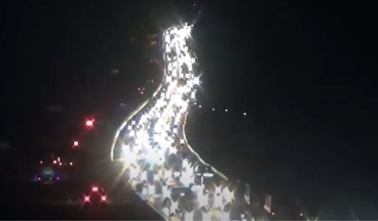 Arus Balik Libur Imlek, Lalin di Tol Cipularang Padat Merayap