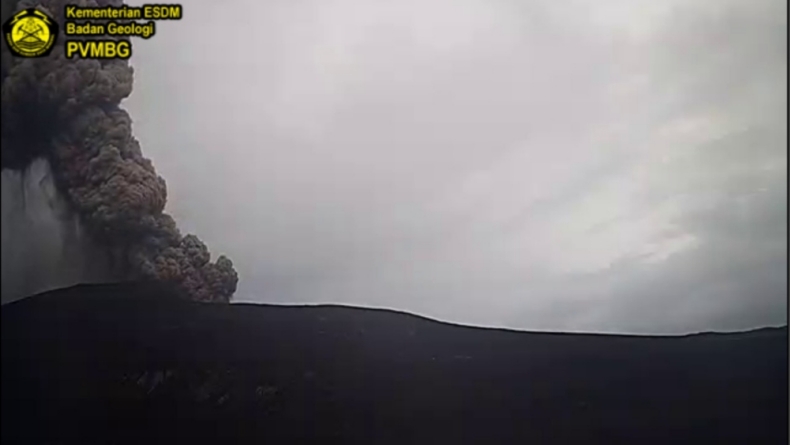 Waspada! Gunung Anak Krakatau 6 Kali Erupsi Hari Ini