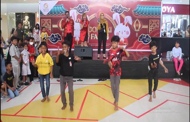 Semarakkan Peringatan Imlek 2023, Artos Mal Magelang Gelar Lomba Permainan Lato-Lato