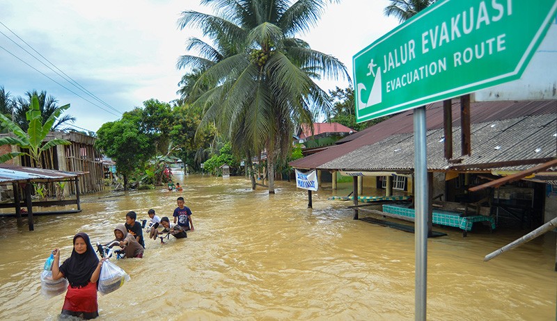 Penampakan dari Udara Banjir Padang Pariaman, 2 Orang Meninggal Dunia - Bagian 3