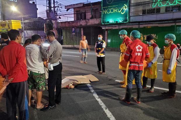 title Tabrak Nenek hingga Meninggal Dunia, Mobil Sedan Silver Diburu Polisi Tabrak Nenek hingga Meninggal Dunia, Mobil Sedan Silver Diburu Polisi