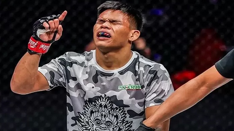 title Petarung MMA Elipitua Siregar Bunuh Kakak Kandung Dituntut 2 Tahun Penjara Petarung MMA Elipitua Siregar Bunuh Kakak Kandung Dituntut 2 Tahun Penjara
