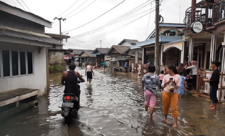 Kampung Bugis di Tanjungpinang Terendam Banjir Rob, Sejumlah Warga Mengungsi