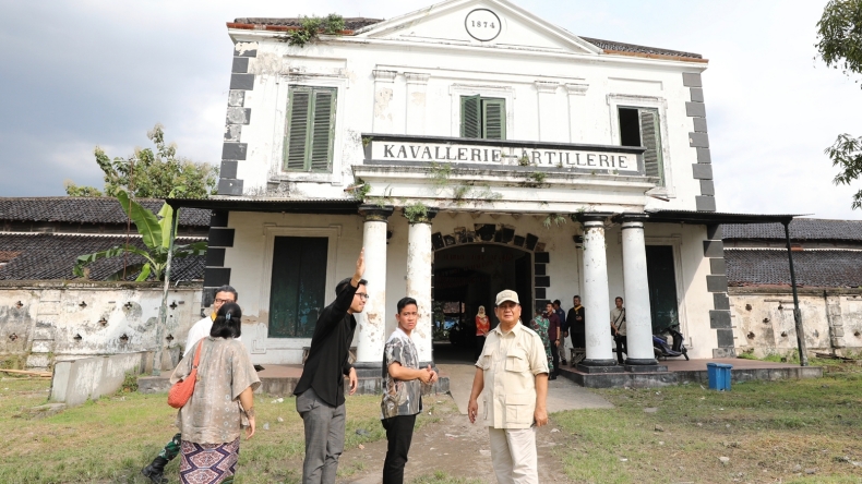 Kunjungi Pura Mangkunegaran Bareng Gibran, Prabowo Ingin Ikut Revitalisasi Kavallerie Artillerie