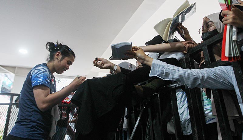 Momen Gregoria Mariska Temui Fans usai Kalahkan Wakil Taiwan - Bagian 3