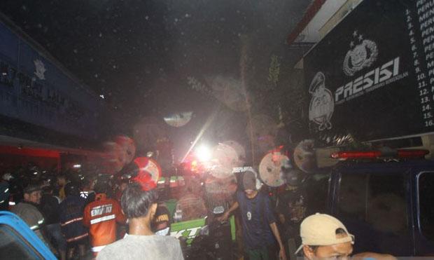  Gedung Biro SDM Polda Kalimantan Selatan Terbakar