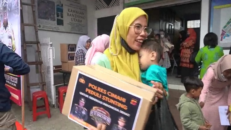 Angka Stunting Tinggi, Polres Cimahi Bantu Makanan Bergizi untuk Warga Kurang Mampu