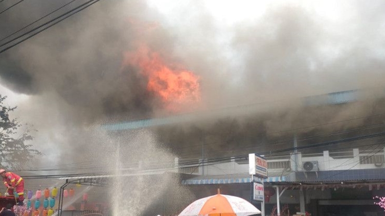 Kebakaran! Kantor Majelis Adat Budaya Tionghoa di Singkawang Ludes Dilalap Api