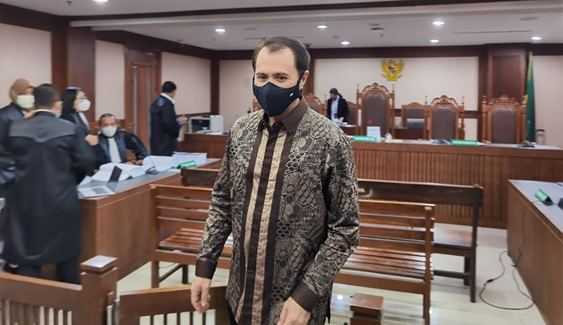 Perkara Sudah Selesai Tahun 2019, Kuasa Hukum Minta Hakim Tipikor Bebaskan Irfan Kurnia Saleh   - Bagian 3