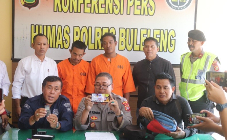 title Curi Ponsel Pengunjung, Karyawan Warung di Buleleng Ditangkap saat Minta Tebusan Curi Ponsel Pengunjung, Karyawan Warung di Buleleng Ditangkap saat Minta Tebusan
