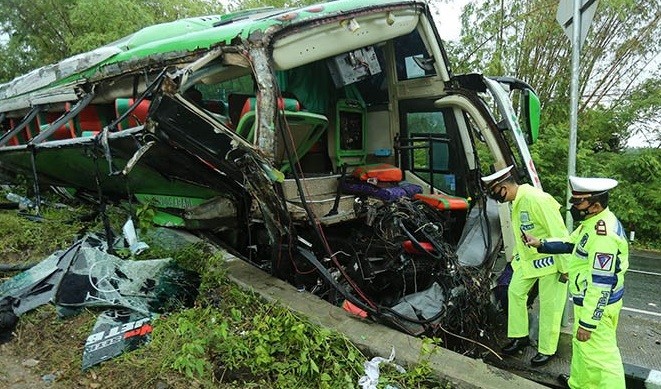 Deretan Kecelakaan Bus Paling Mengerikan Di Indonesia, 54 Orang ...